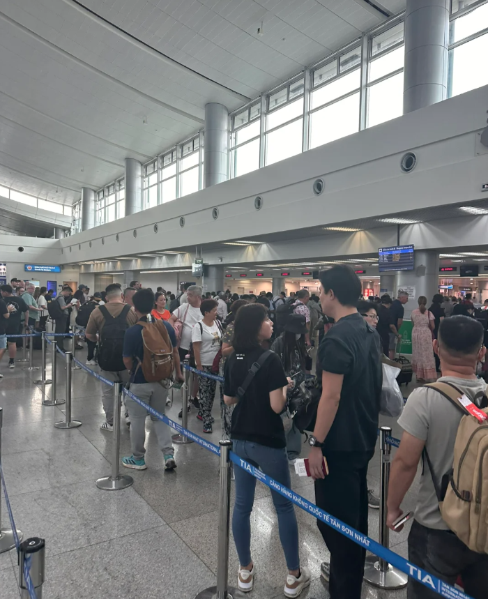 越南机场安检3.png