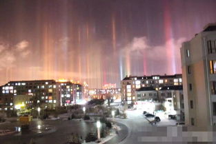 内蒙古现罕见日柱,内蒙古现寒夜光柱，五彩斑斓宛如科幻大片，现场有多震撼？