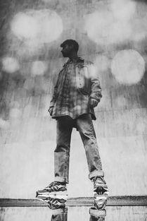 媒体：如此大费周章抓一条鱼值得吗,抽干20万立方米的水也要抓住的鱼，到底是何方“神圣”？