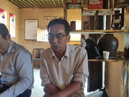 楼上楼下电灯电话,电灯电话楼上楼下这句话出自哪里