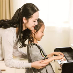 母亲别无选择,迟到的牵手 清扬婉兮 读后感200字左右，，，谢