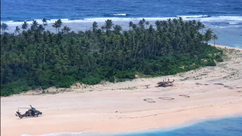 流落无人岛,以前鲁滨逊认为落到荒岛是他平生最大的灾难现在他却觉得这是一件值得庆幸的是？