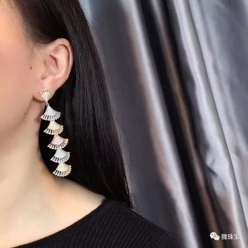 目不转睛的近义词是什么,目不转睛的近义词是什么