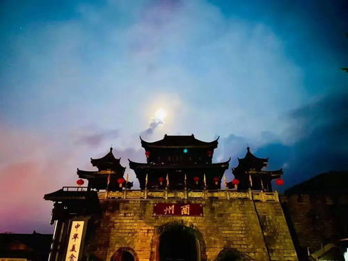 苗族的建筑主要以什么为主,苗族的建筑主要以什么为