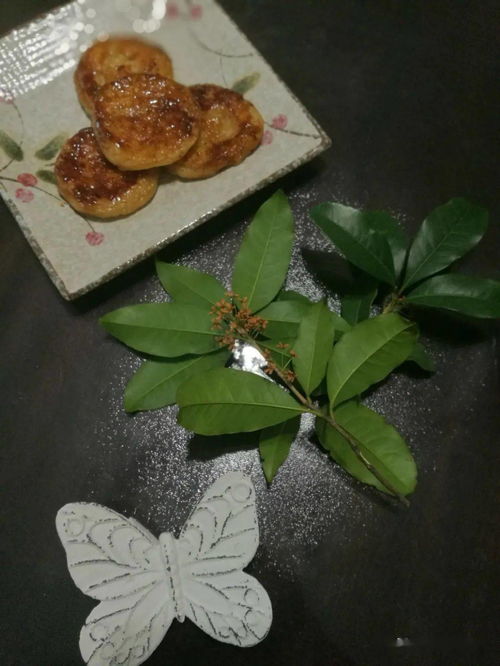 露似真珠月似弓,“露似珍珠月似弓”全诗是什么？